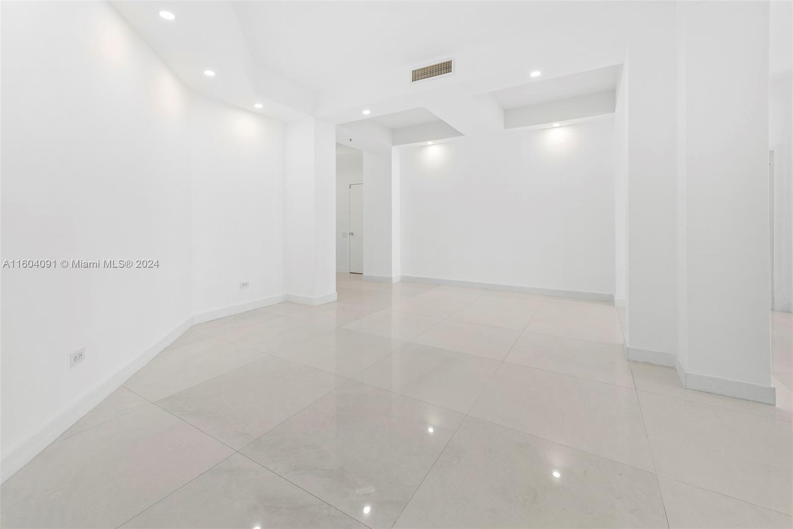 808 Brickell Key Dr # 304