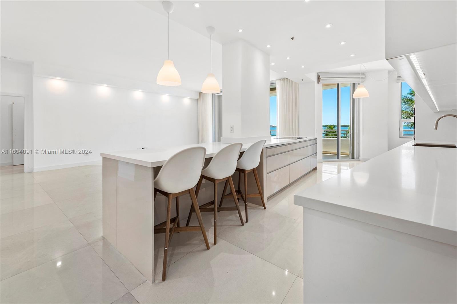 808 Brickell Key Dr # 304