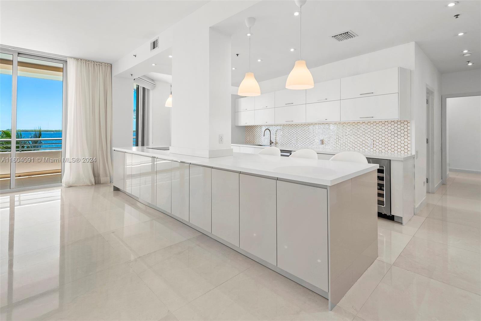 808 Brickell Key Dr # 304