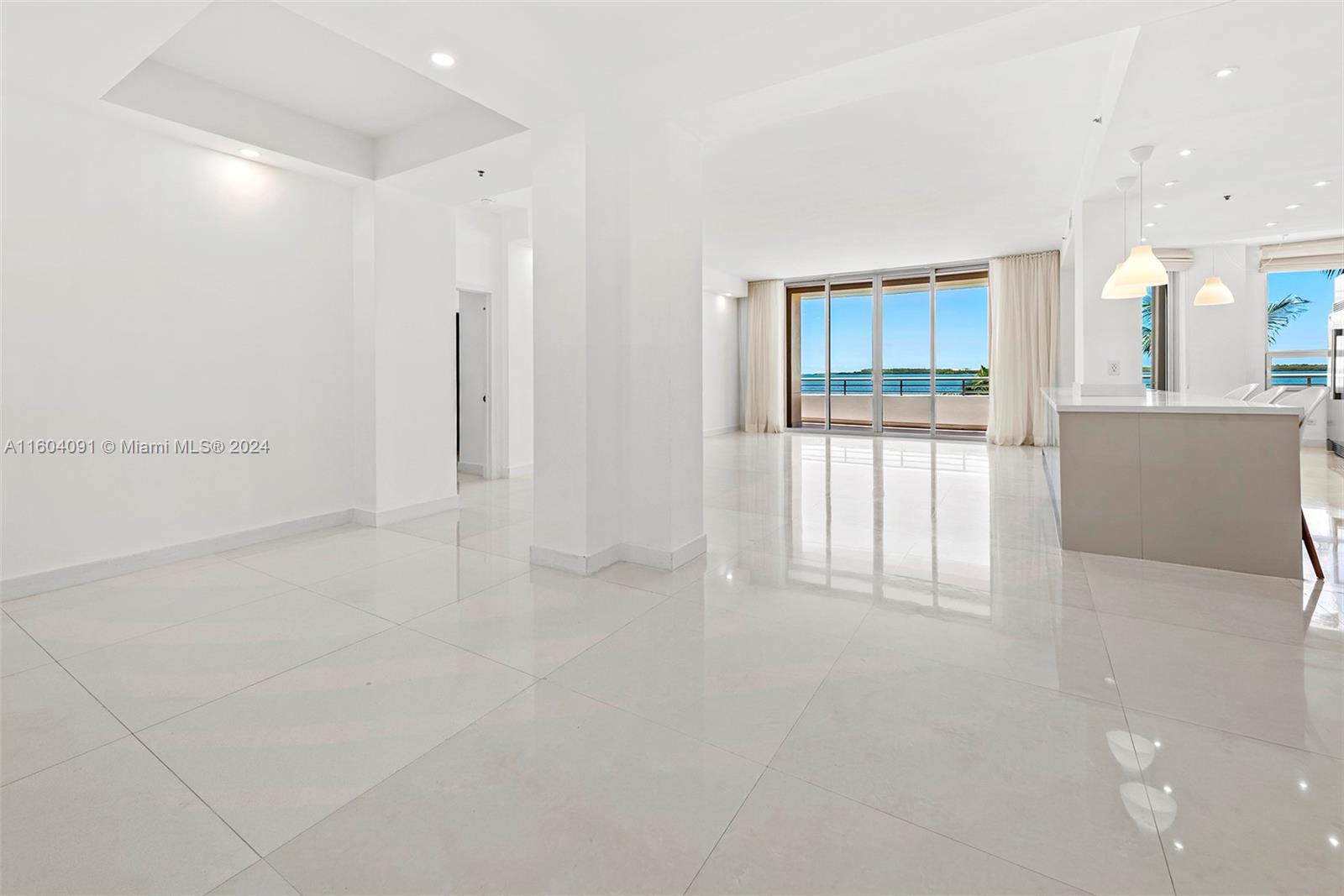 808 Brickell Key Dr # 304