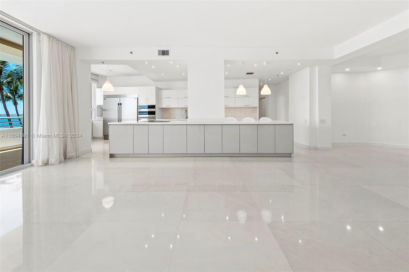 808 Brickell Key Dr # 304