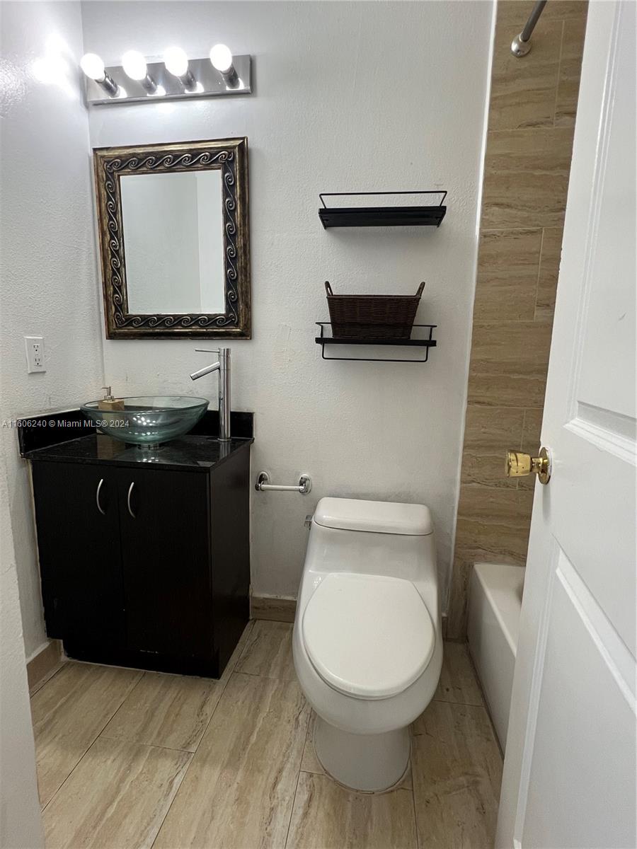 1330 Pennsylvania Ave # 308