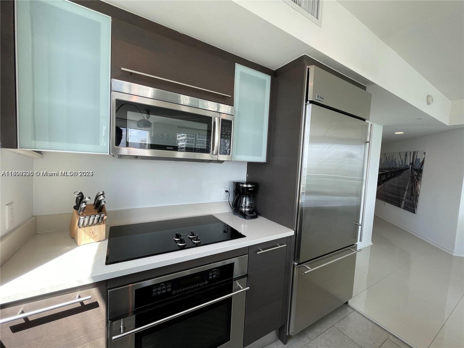 500 Brickell Ave # 1902