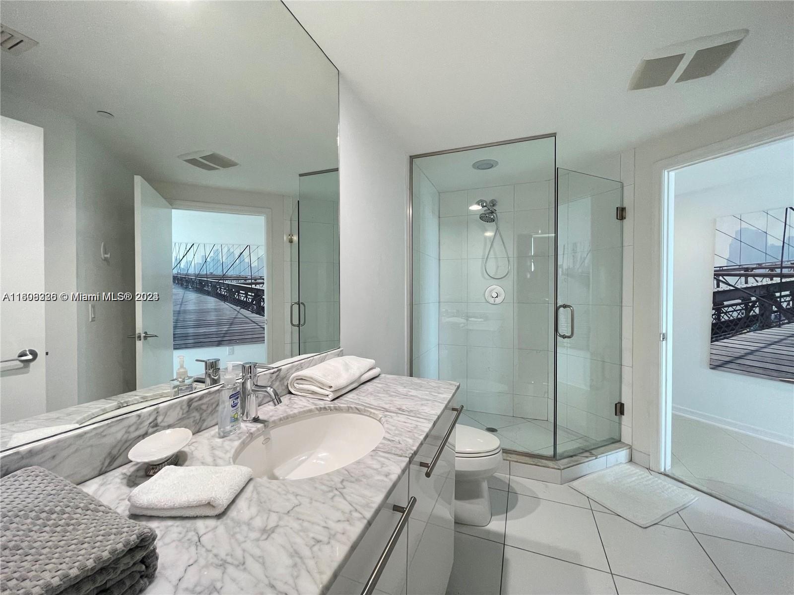 500 Brickell Ave # 1902