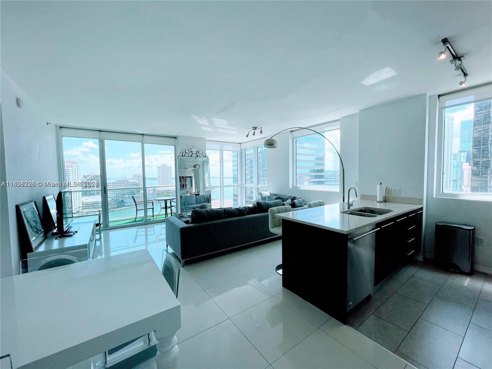 500 Brickell Ave # 1902