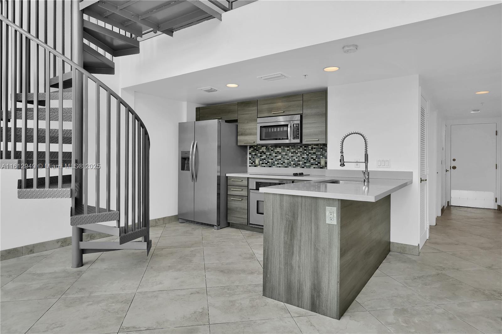 421 Meridian Ave # 16
