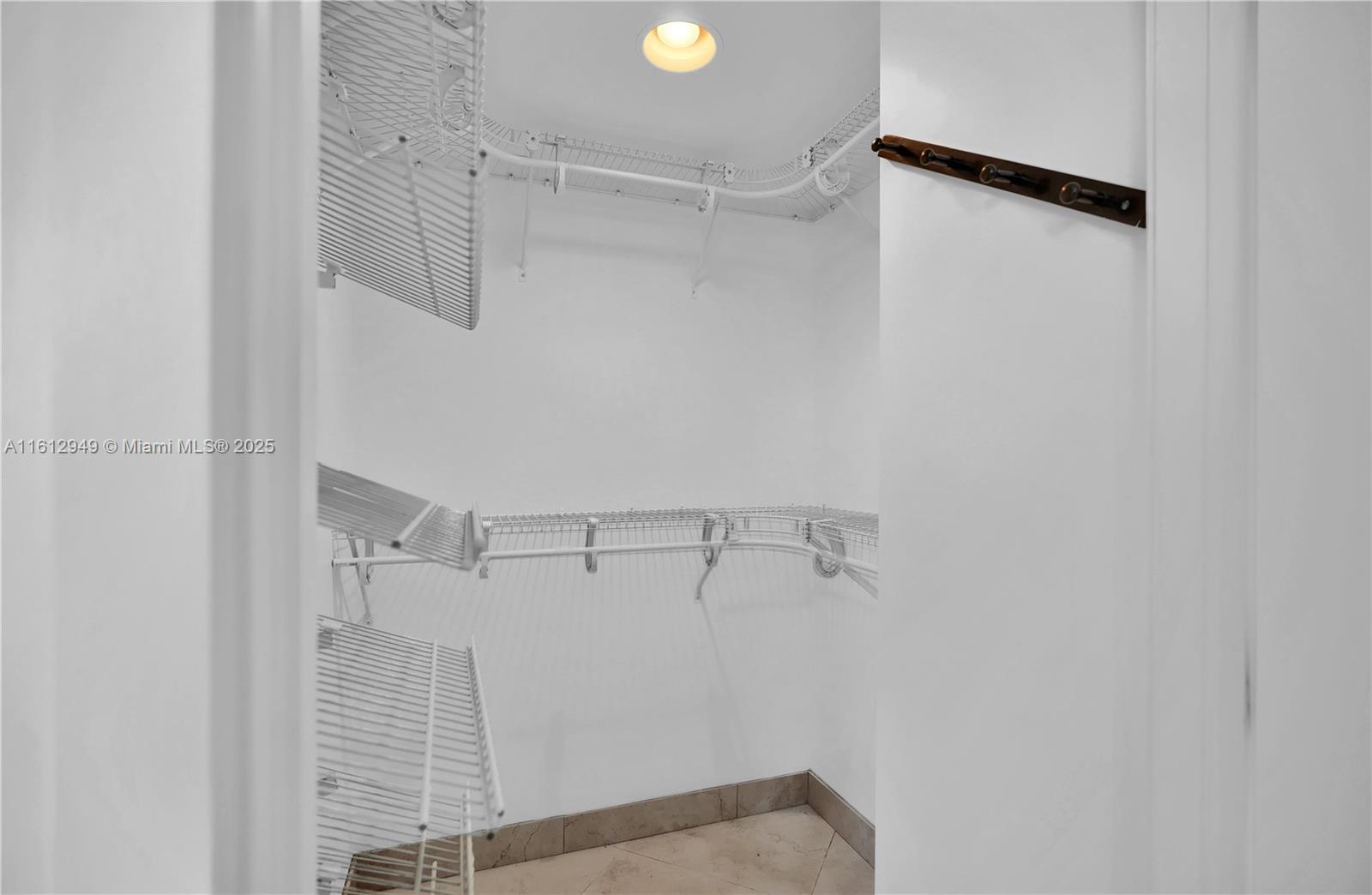 421 Meridian Ave # 16