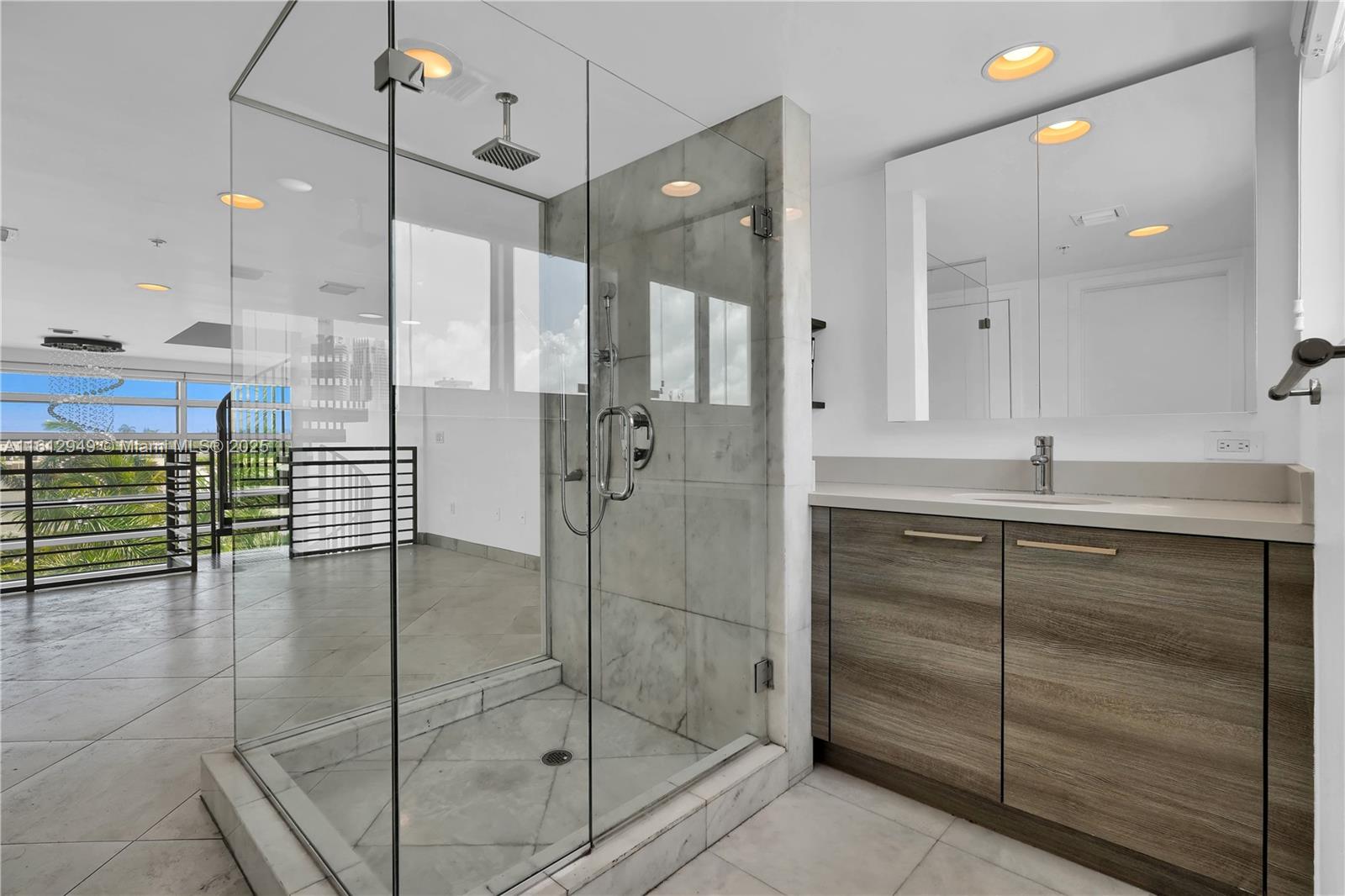 421 Meridian Ave # 16