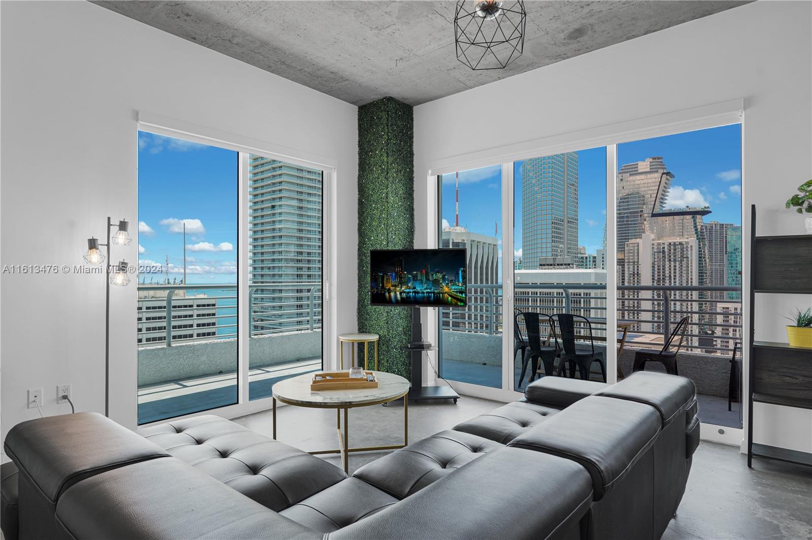 133 NE 2nd Ave # 3402