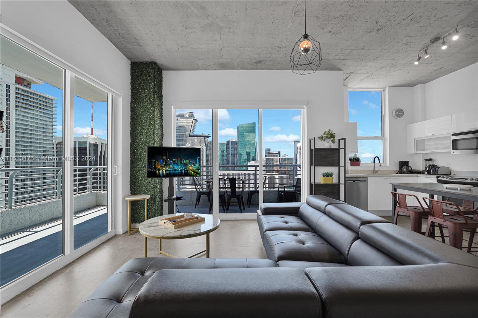 133 NE 2nd Ave # 3402