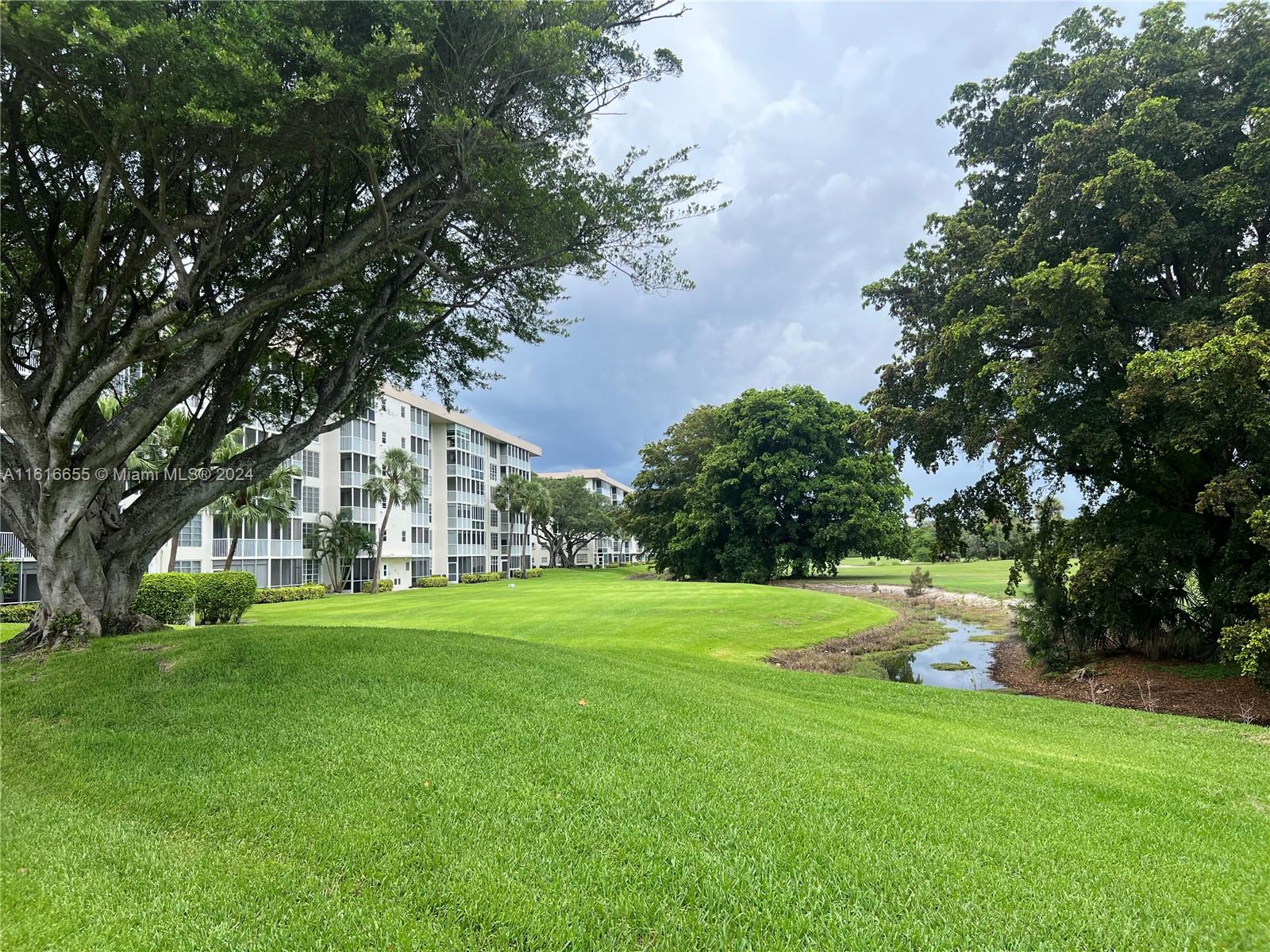 2851 S Palm Aire Dr # 207