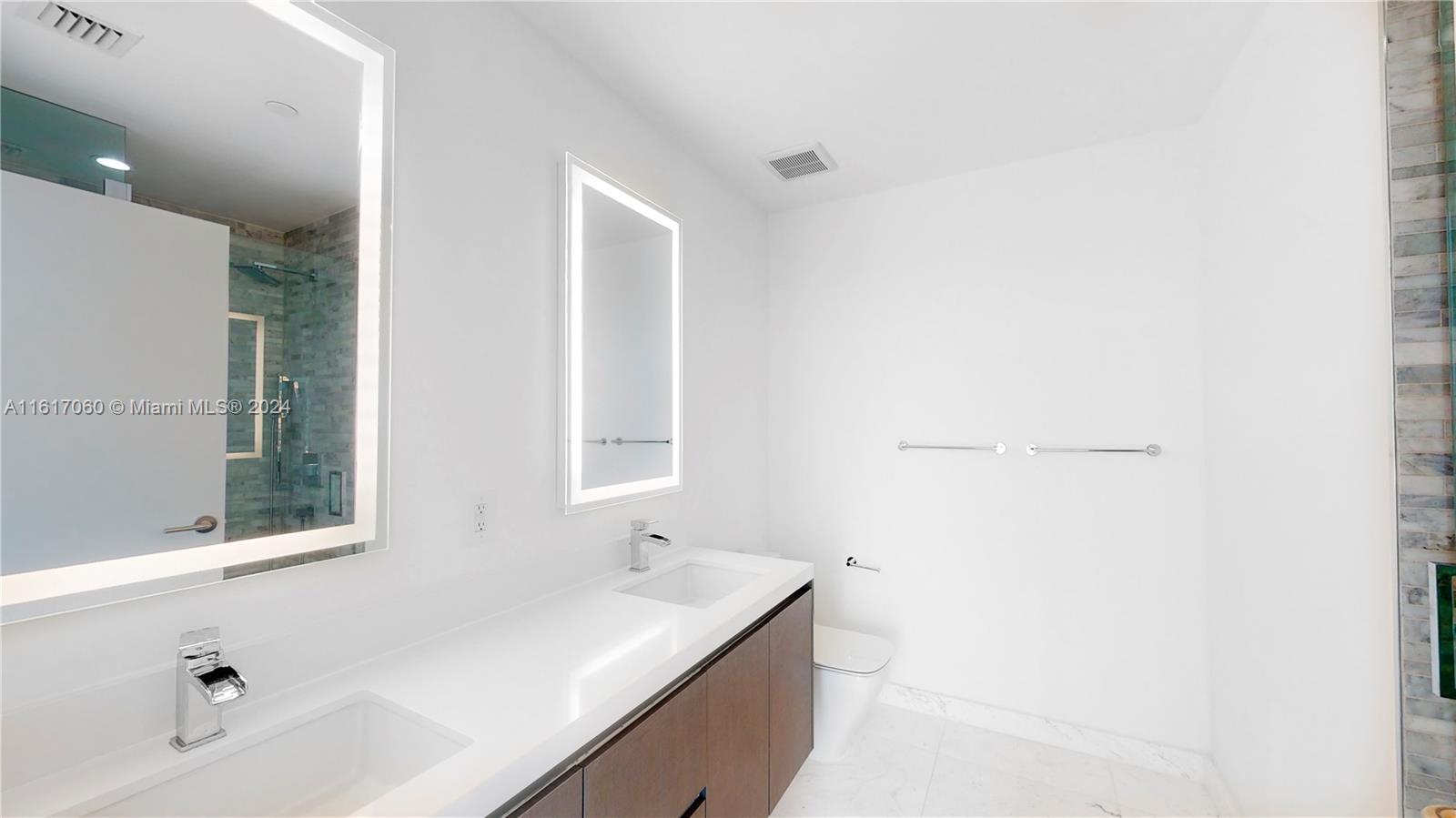 851 NE 1st Ave # 1200