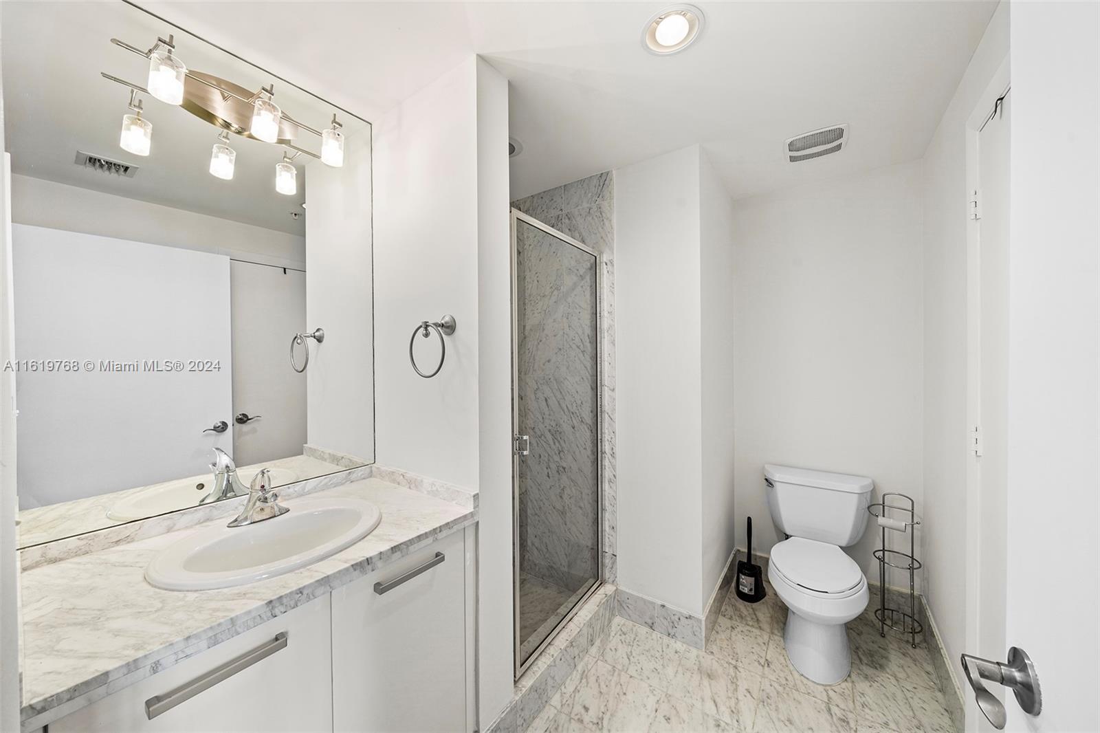 253 NE 2nd St # 1601
