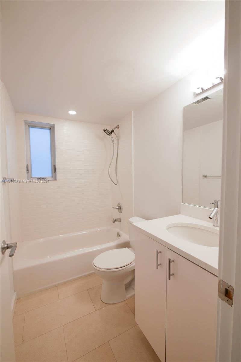 643 Jefferson Ave # 2