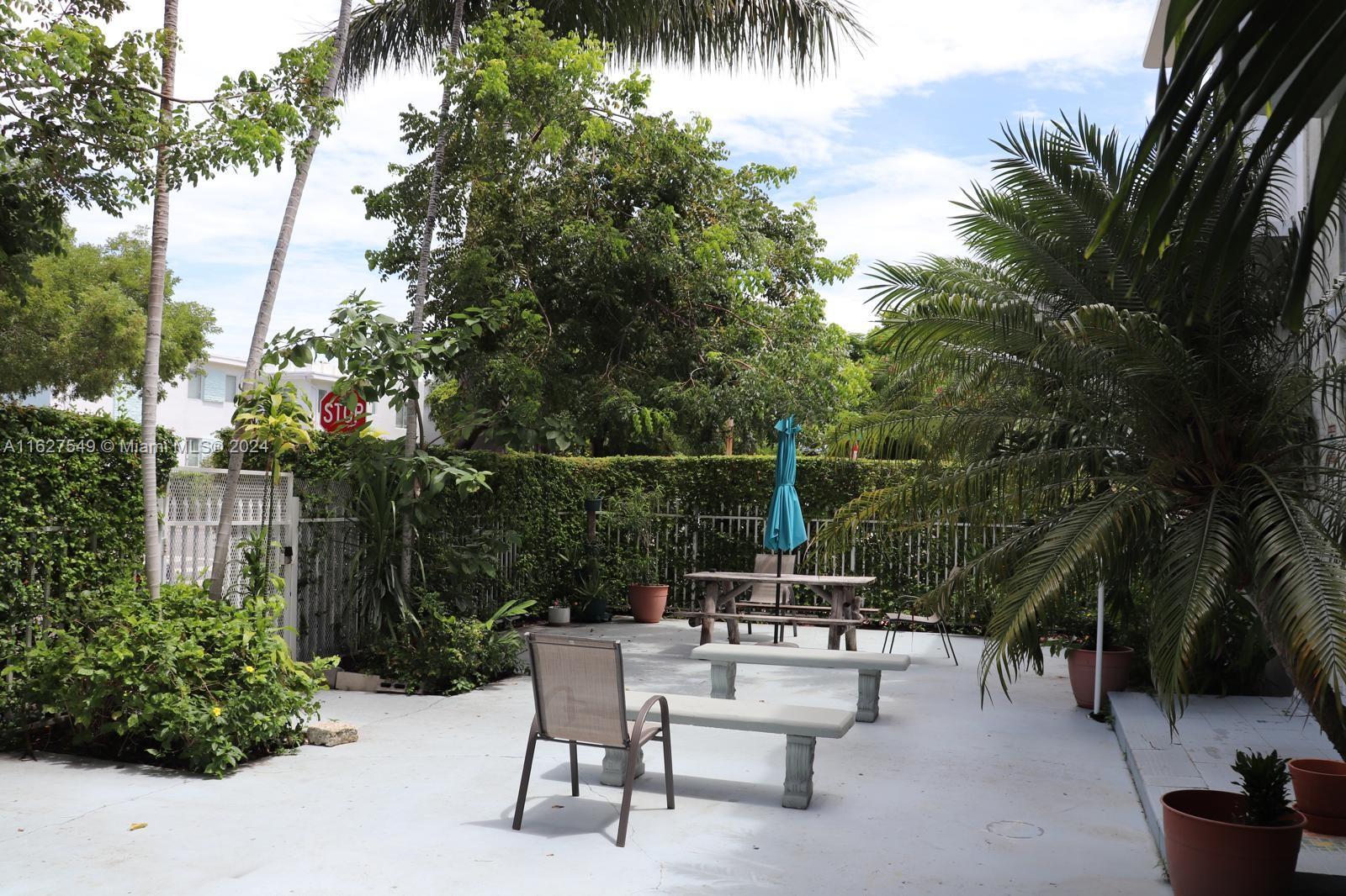 900 Jefferson Ave # 6