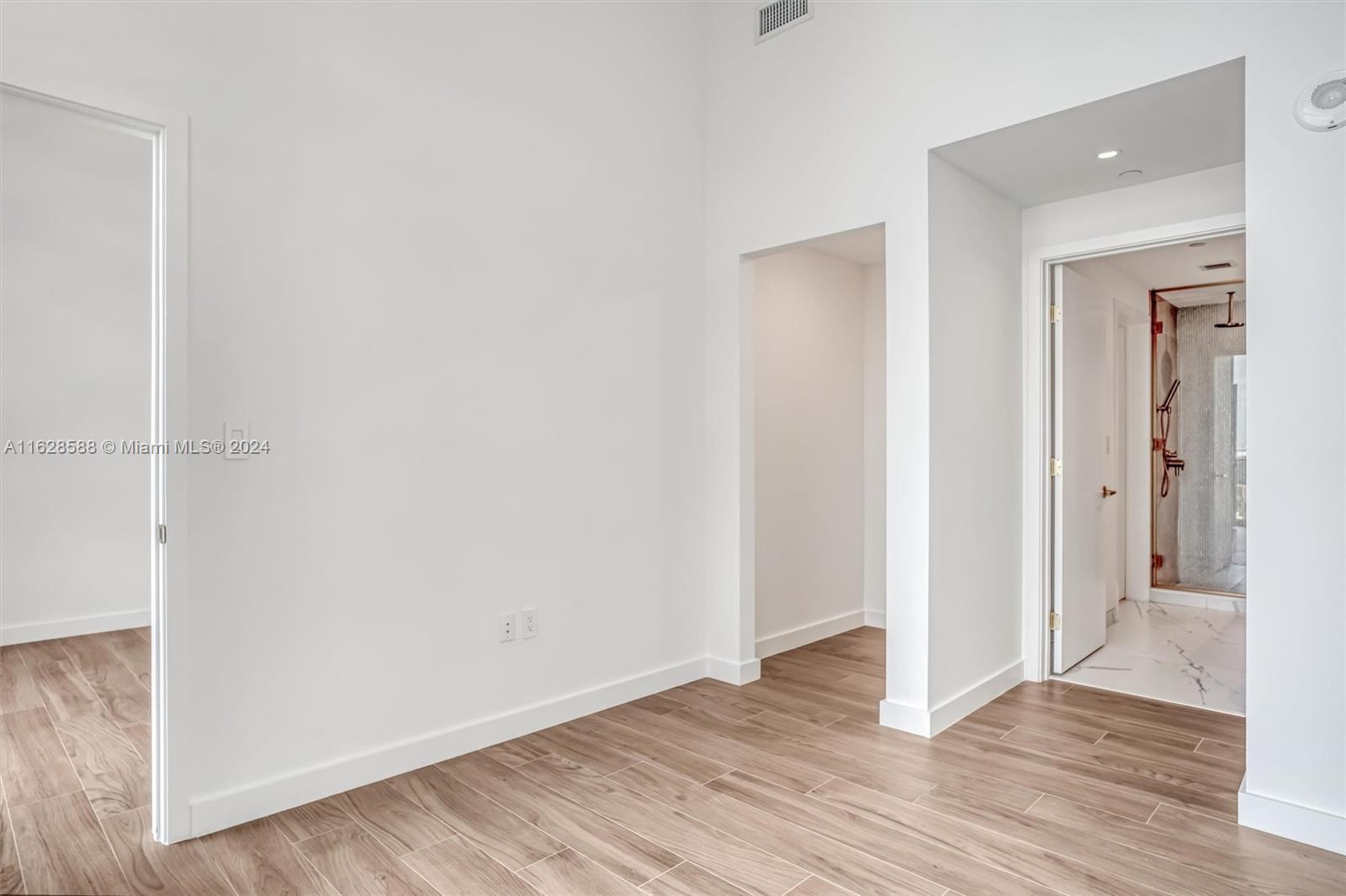 2678 Tigertail Avenue # 815