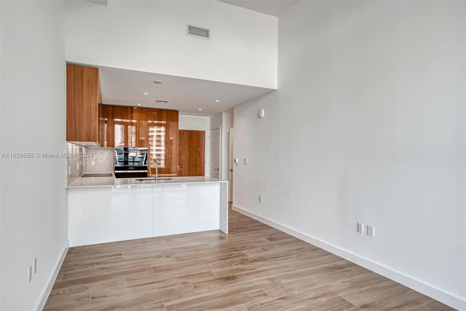 2678 Tigertail Avenue # 815