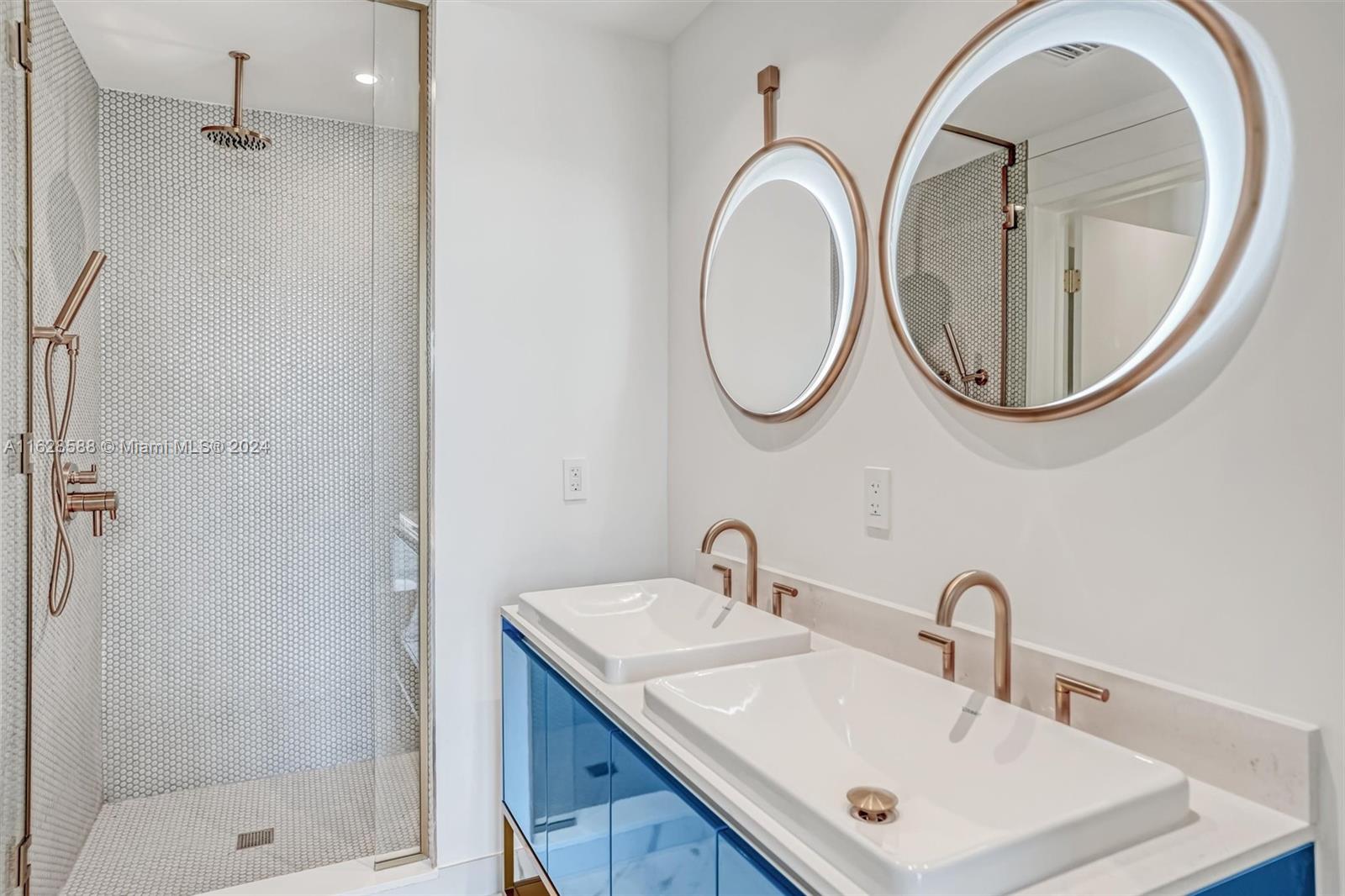 2678 Tigertail Avenue # 815