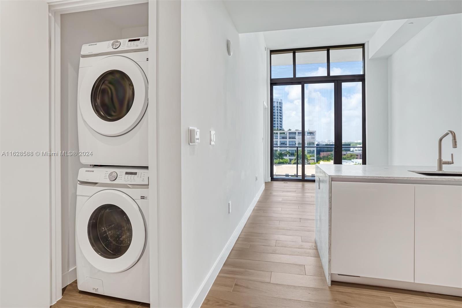 2678 Tigertail Avenue # 815