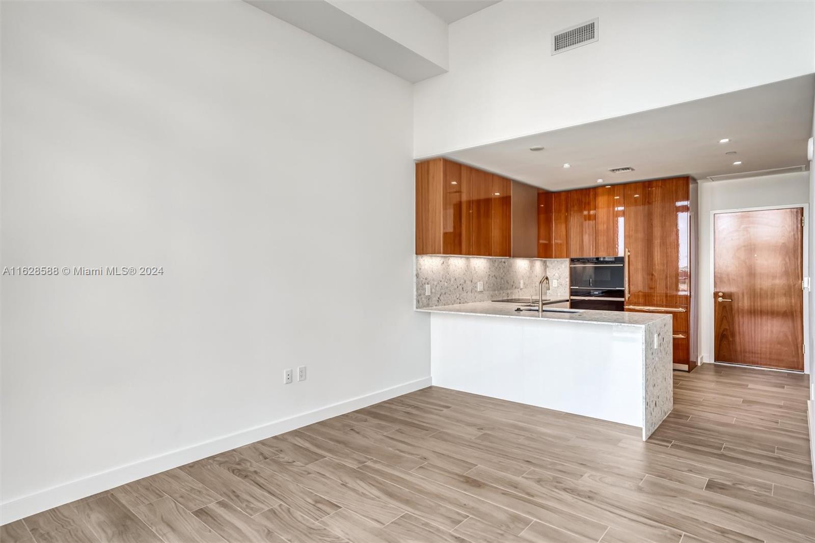 2678 Tigertail Avenue # 815