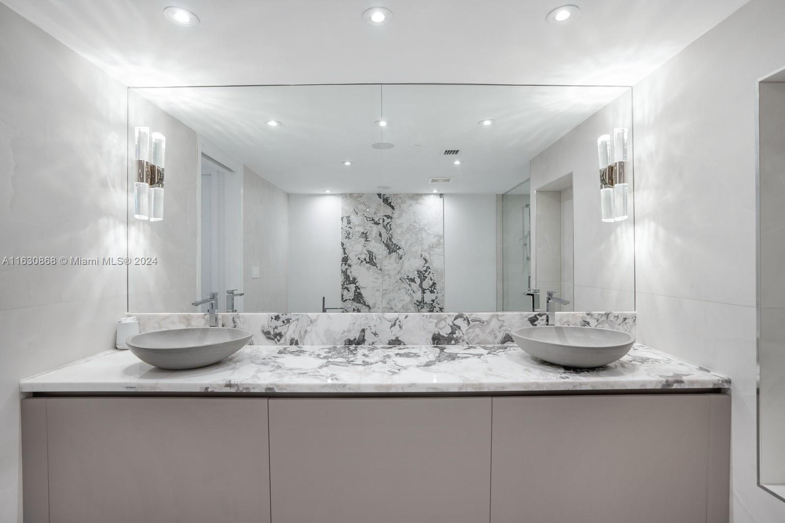5365 Fisher Island Dr # 5365