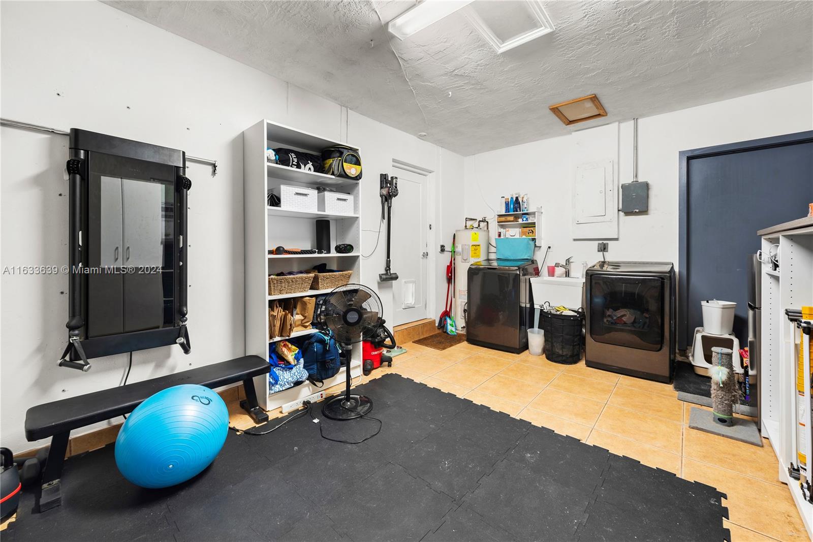 4030 Alhambra Cir