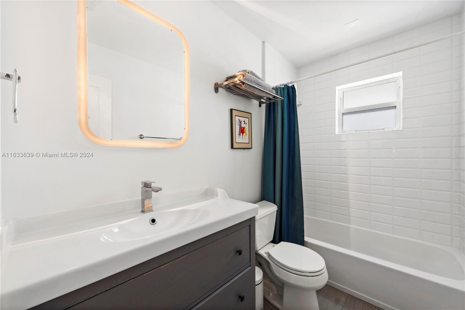 4030 Alhambra Cir