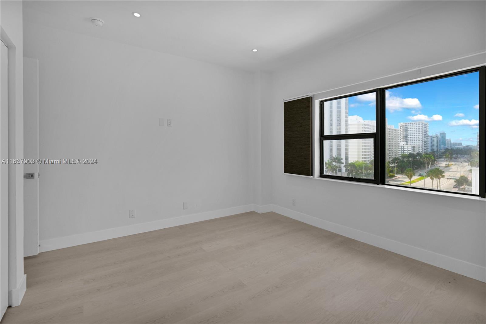 5415 Collins Ave # C Unit: PH-C