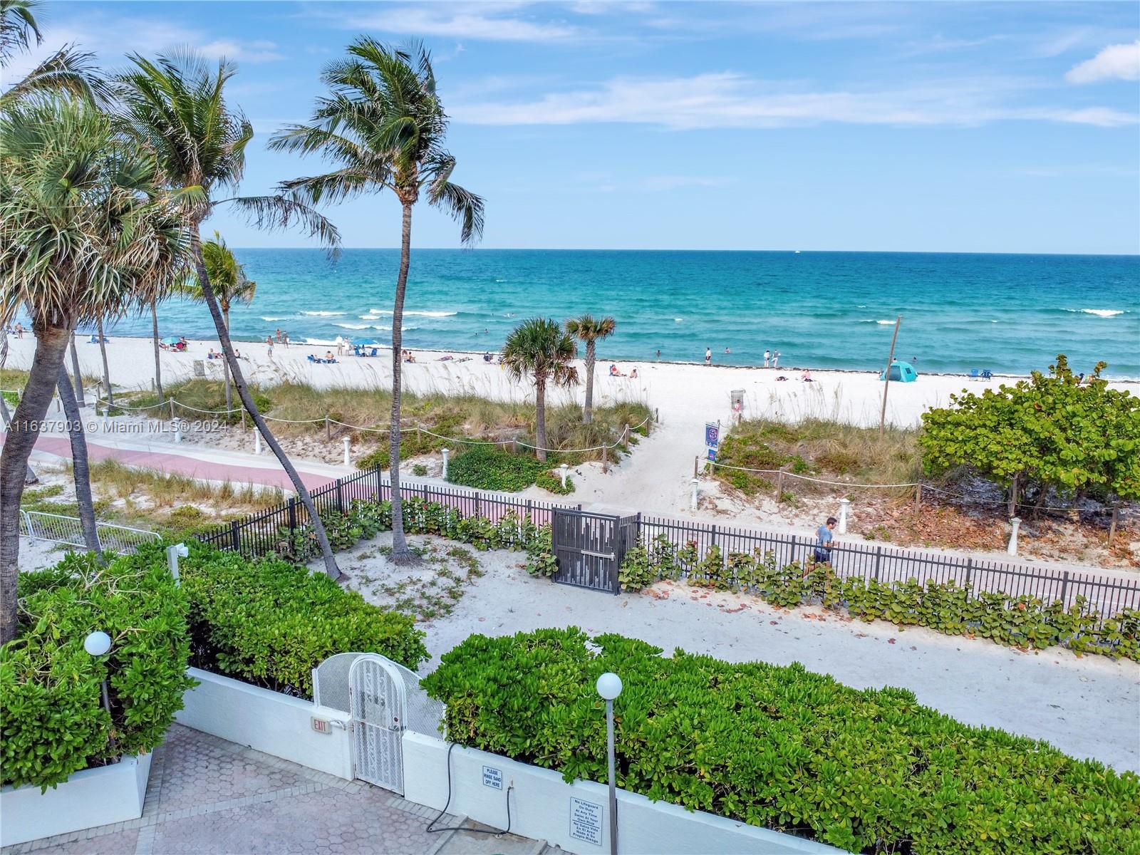 5415 Collins Ave # C Unit: PH-C