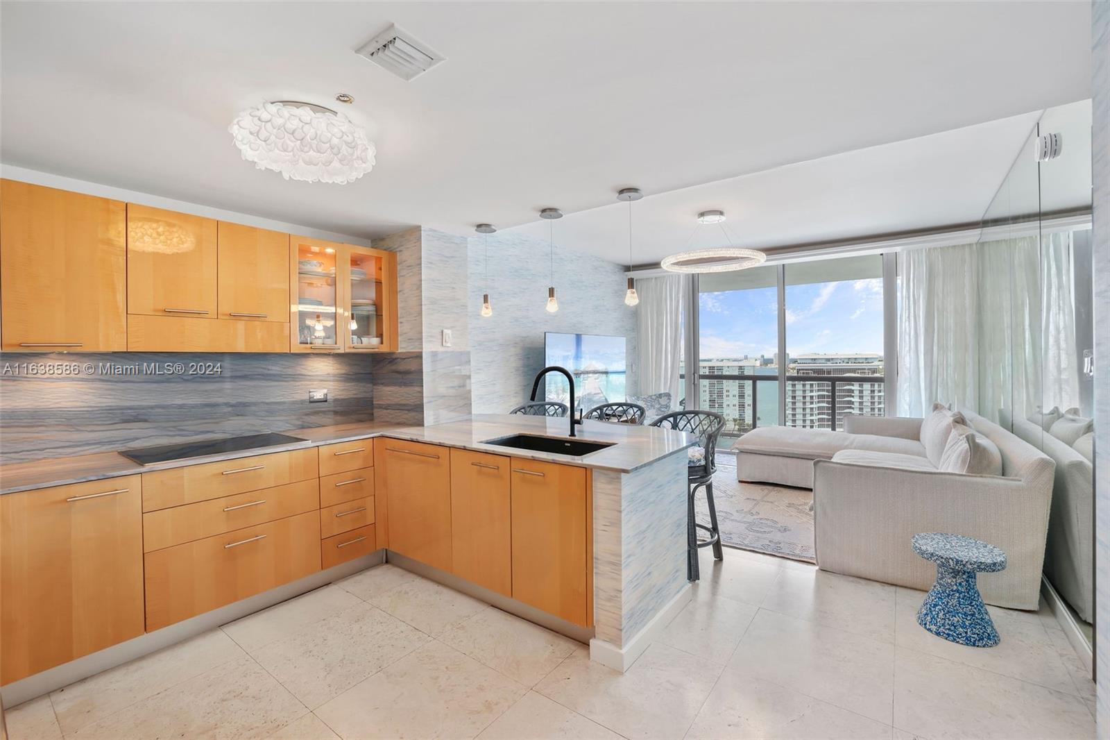 6799 Collins Ave # 1601