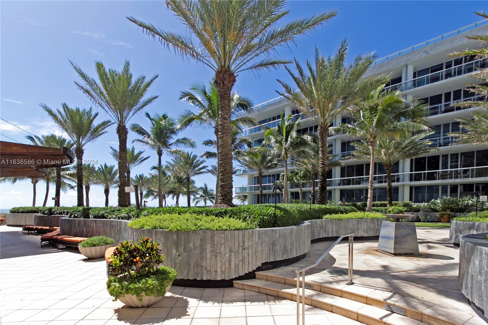 6799 Collins Ave # 1601
