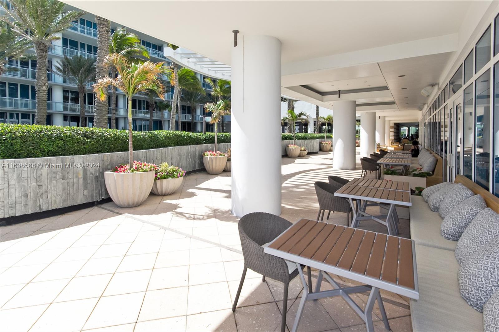 6799 Collins Ave # 1601