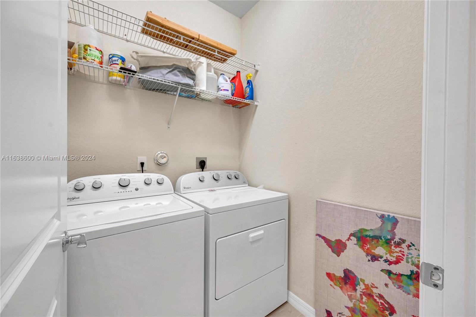 1426 Silk Oak Dr
