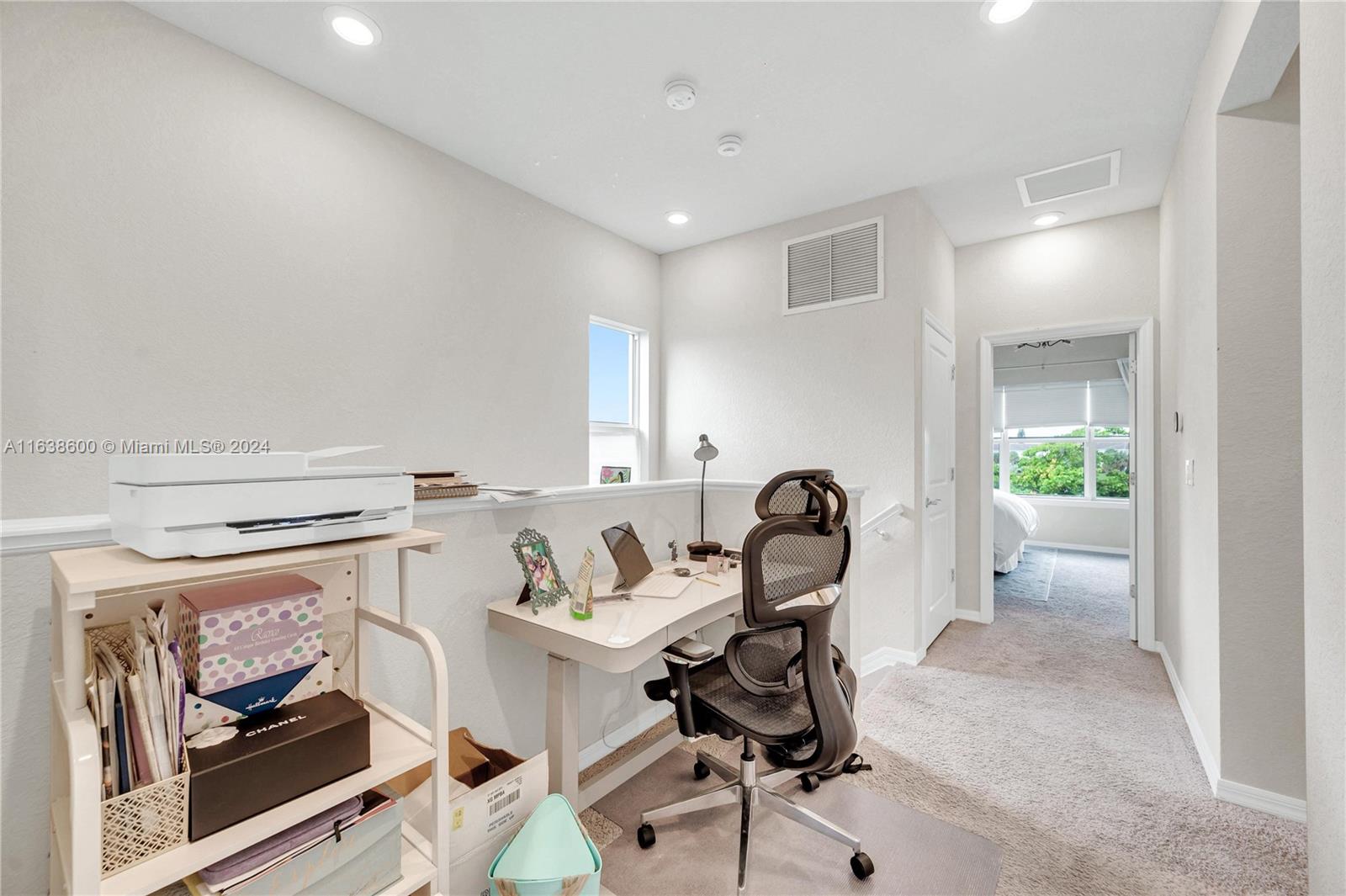 1426 Silk Oak Dr