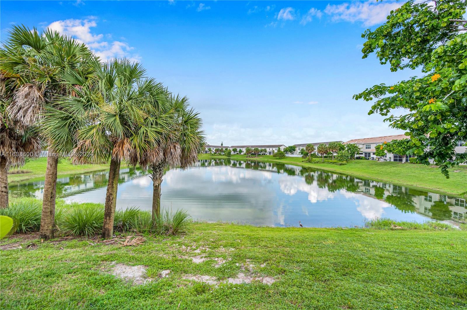 1426 Silk Oak Dr