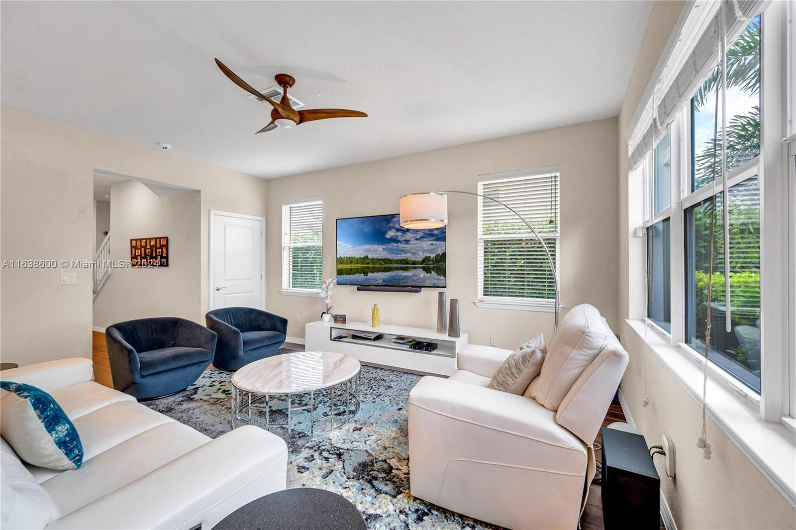 1426 Silk Oak Dr