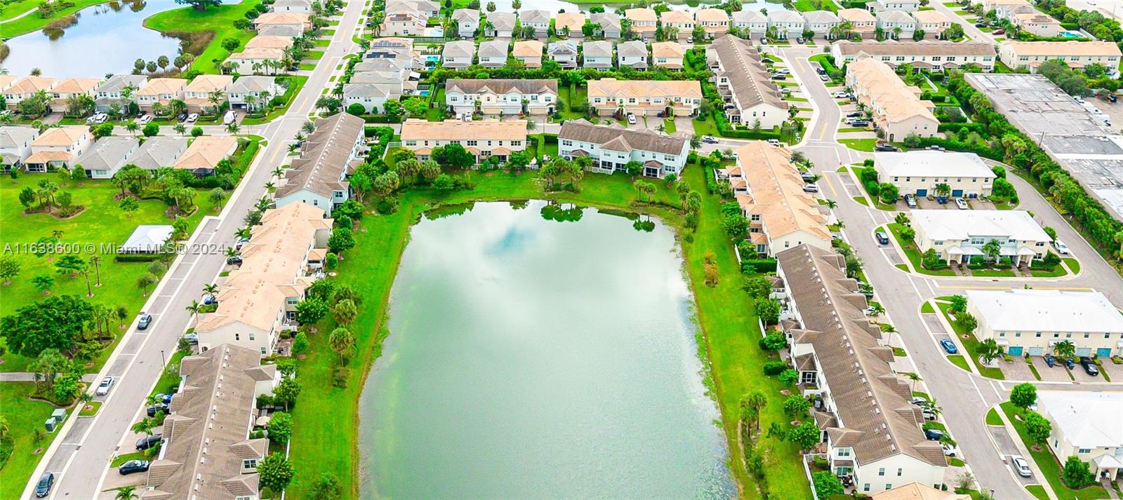 1426 Silk Oak Dr