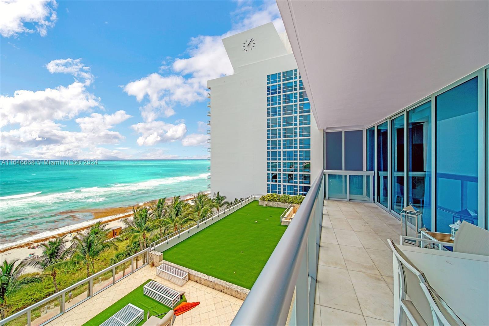 6899 Collins Ave # 807