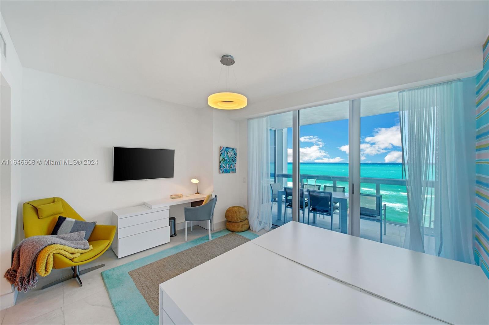 6899 Collins Ave # 807