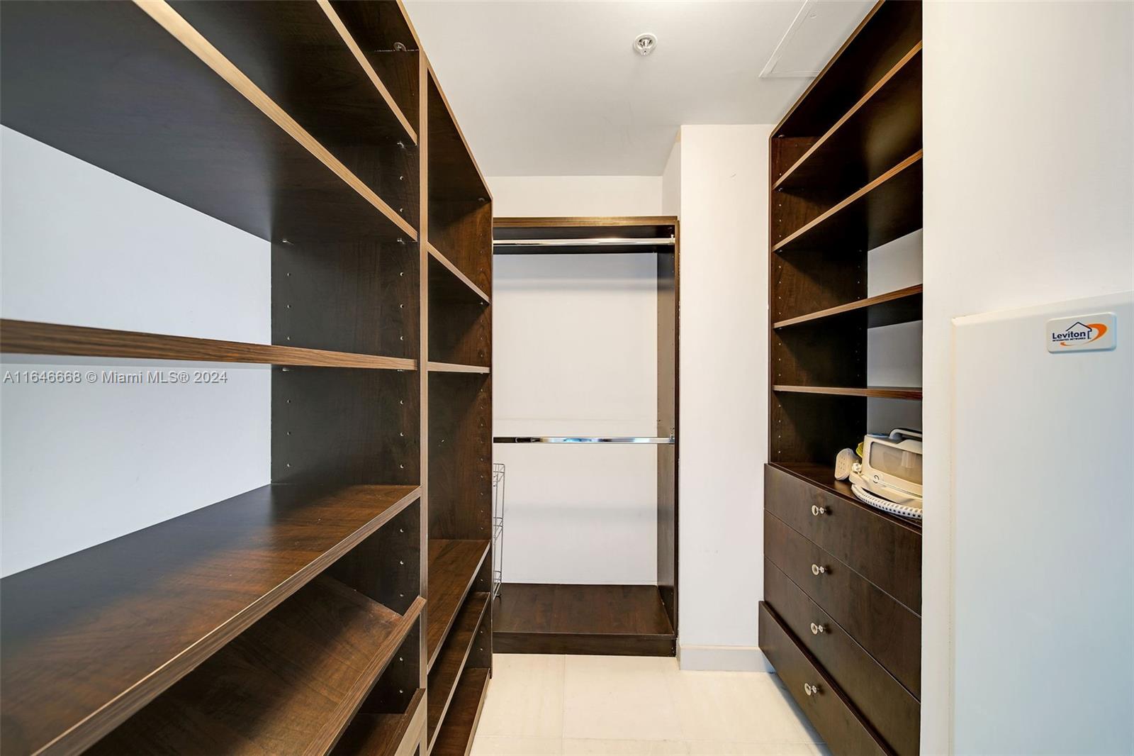 6899 Collins Ave # 807
