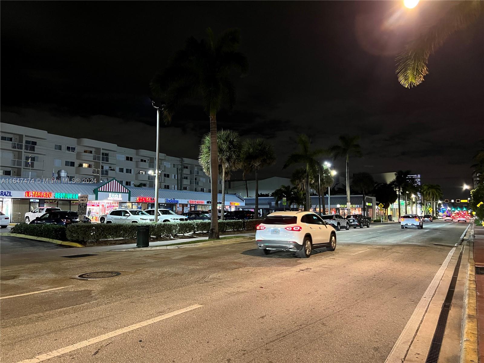 6767 Collins Ave # 1906