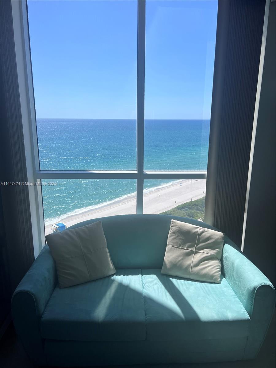 6767 Collins Ave # 1906