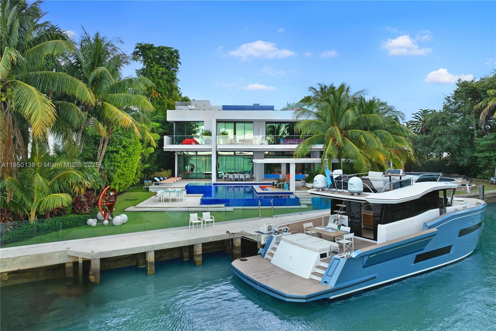 5004 N Bay Rd