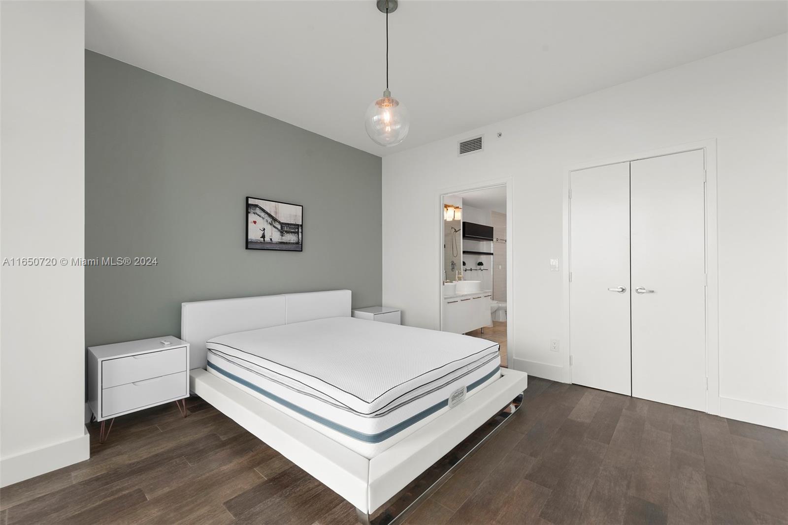 888 Biscayne Blvd # 1711