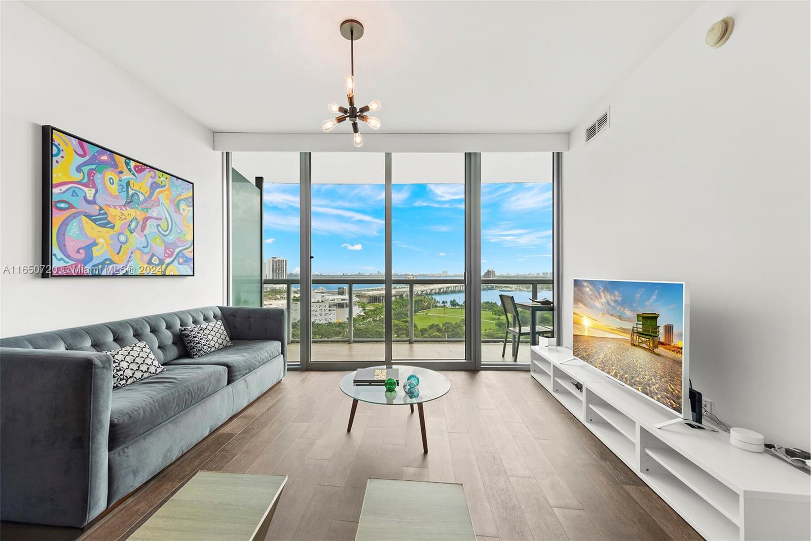 888 Biscayne Blvd # 1711