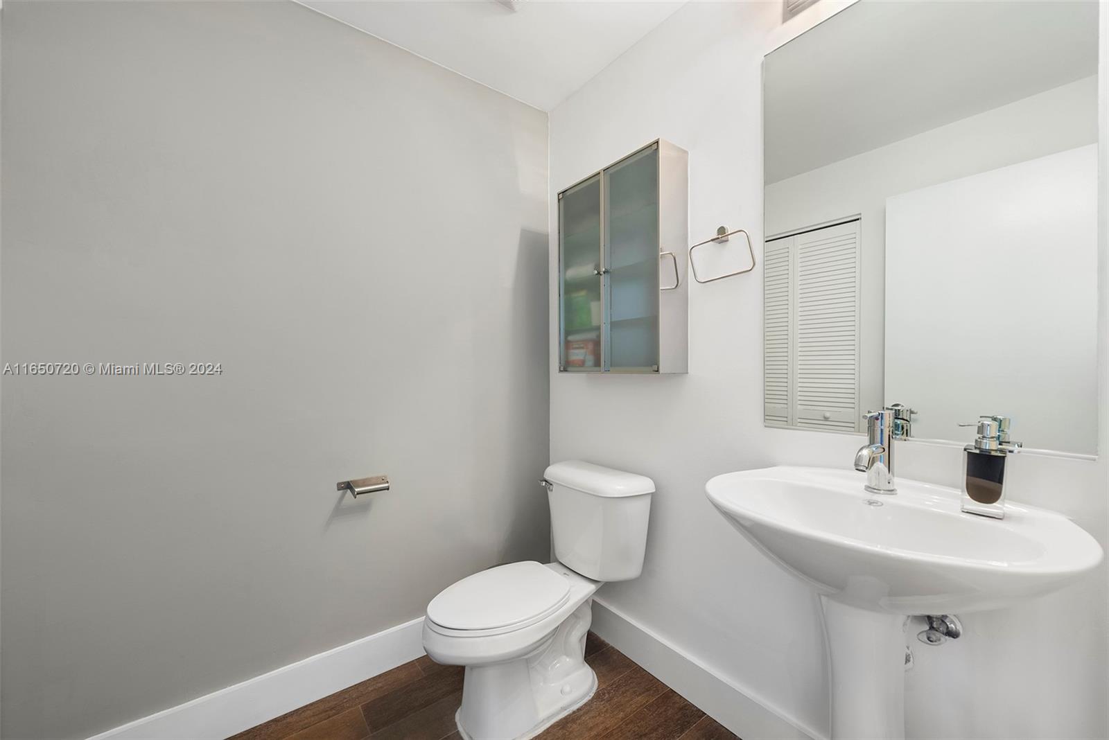 888 Biscayne Blvd # 1711