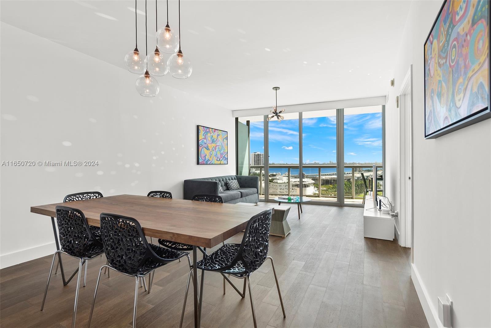 888 Biscayne Blvd # 1711