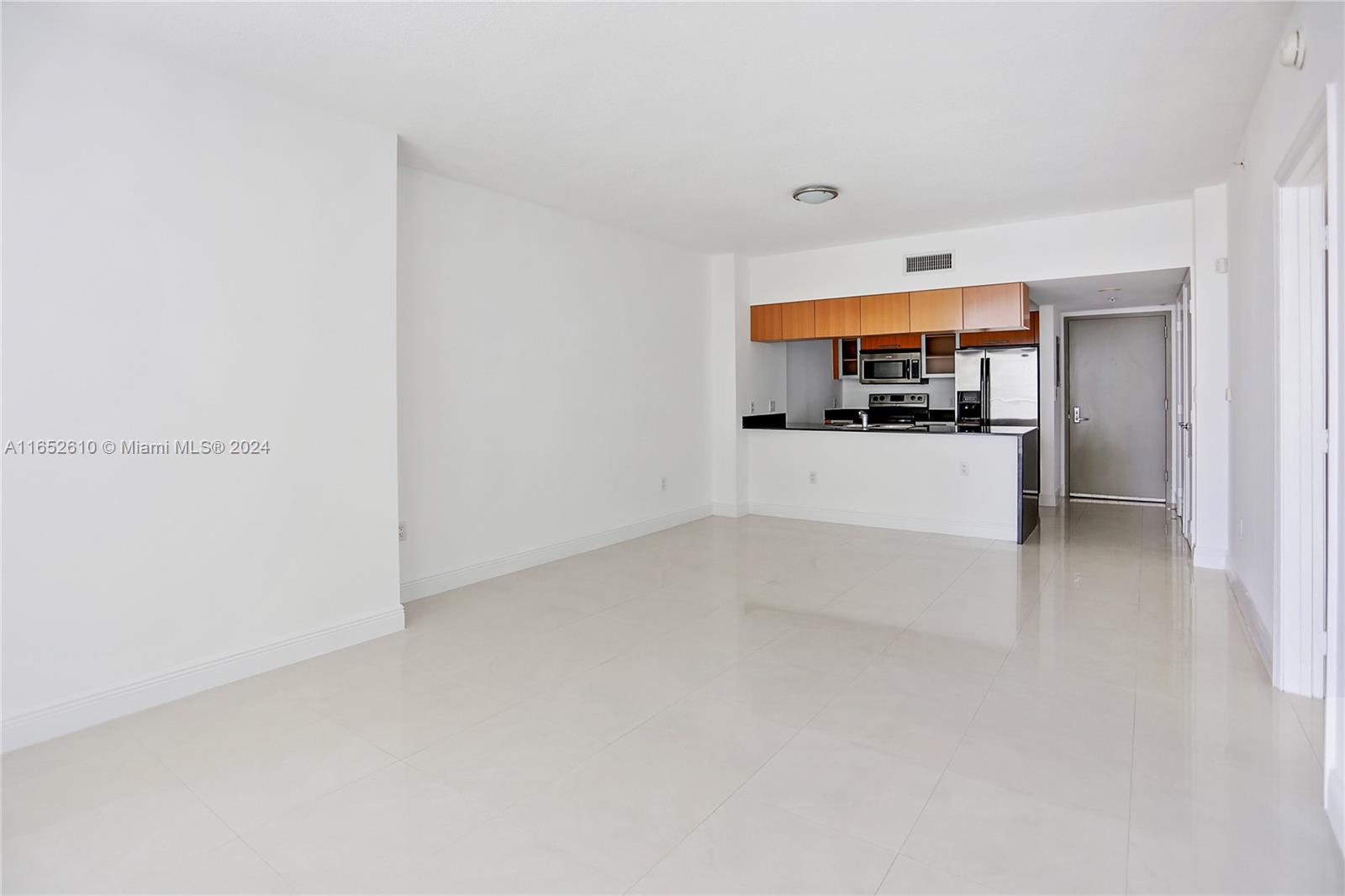 1750 N Bayshore Dr # 2003