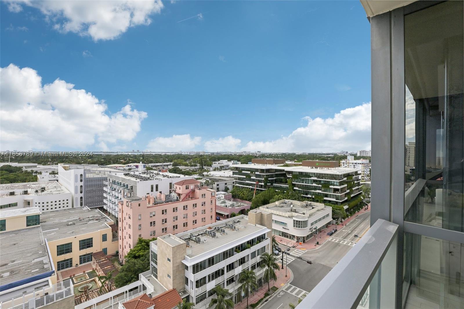 2201 Collins Ave # 1201