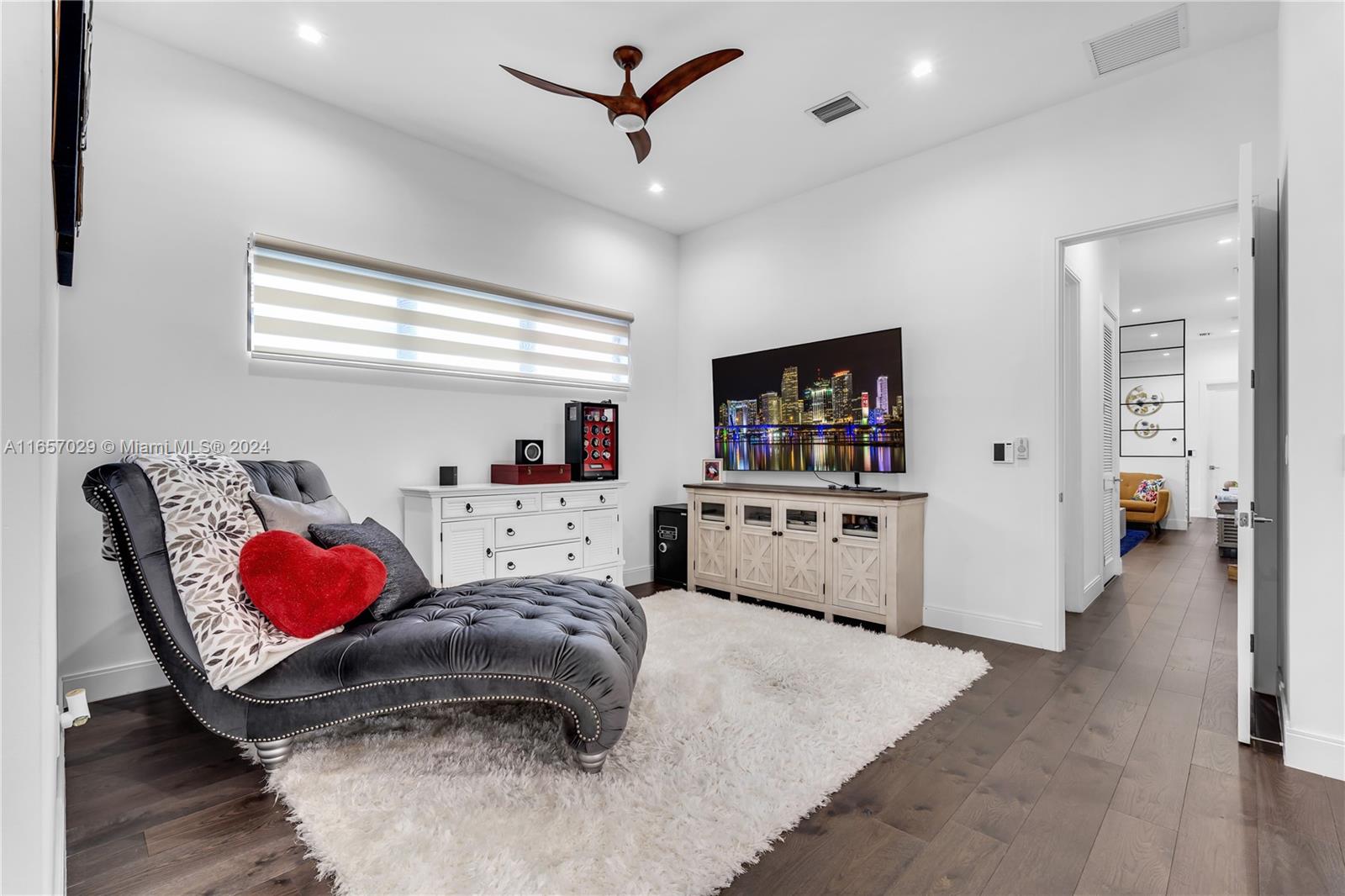 8115 NW 48th Ter